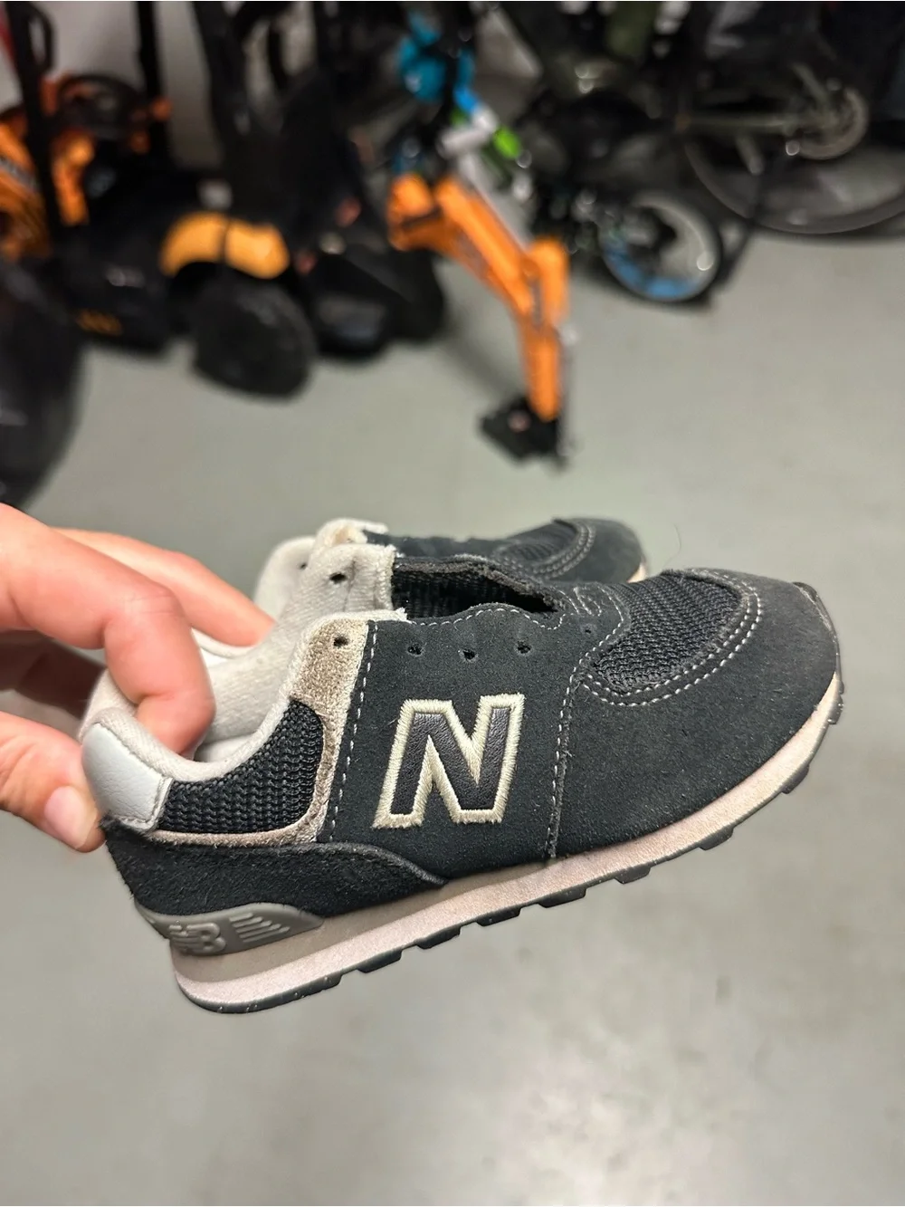 New Balance Kids Black & Gray classic 574